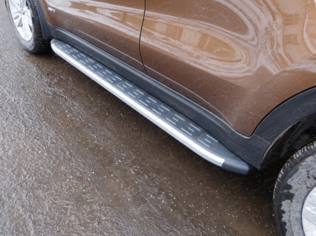 Kia Sportage 2016-Пороги алюминиевые с пластиковой накладкой (карбон серебро) 1720 мм